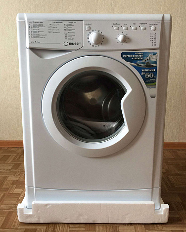 Стиральная машины Indesit Wisl 102