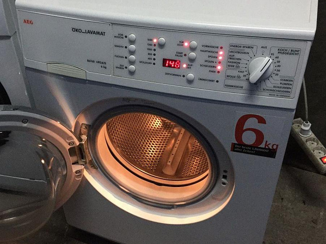AEG